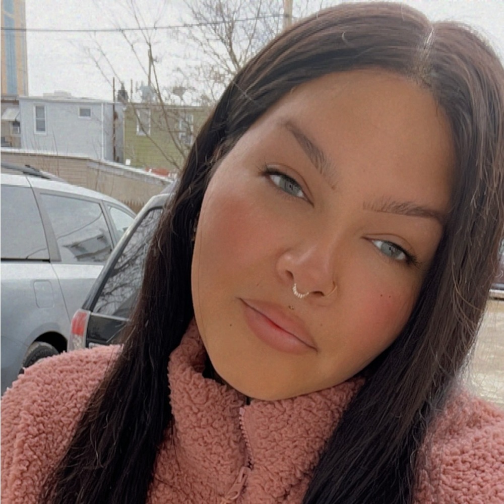 Meet your Posher, Marisa